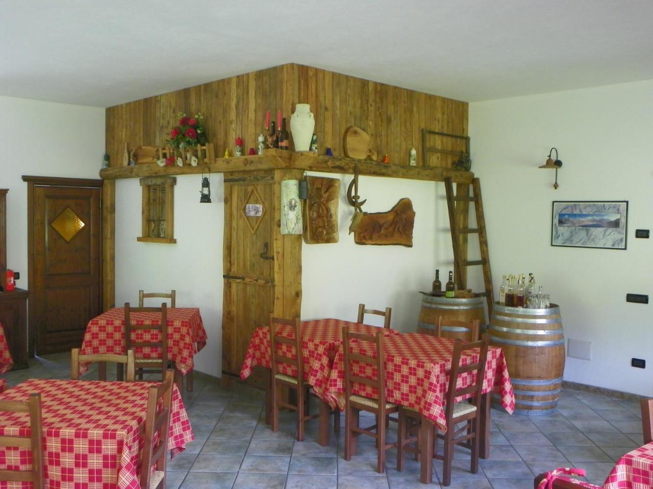 Hotel Les Granges Ла-Тюйль Экстерьер фото